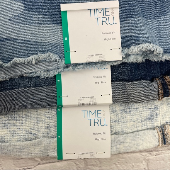 Time and Tru Women's Jean Shorts - Light Blue, Dark Blue, Camo Size 18 Bundle - Picture 9 of 10